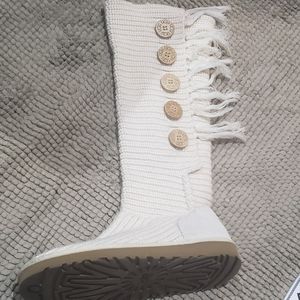 Cream Sweater Uggs with fringe